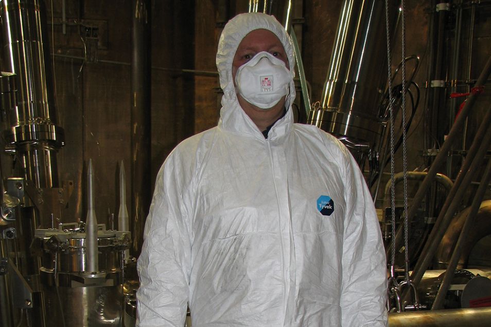Heiko gerstenberg in the reactor pool
